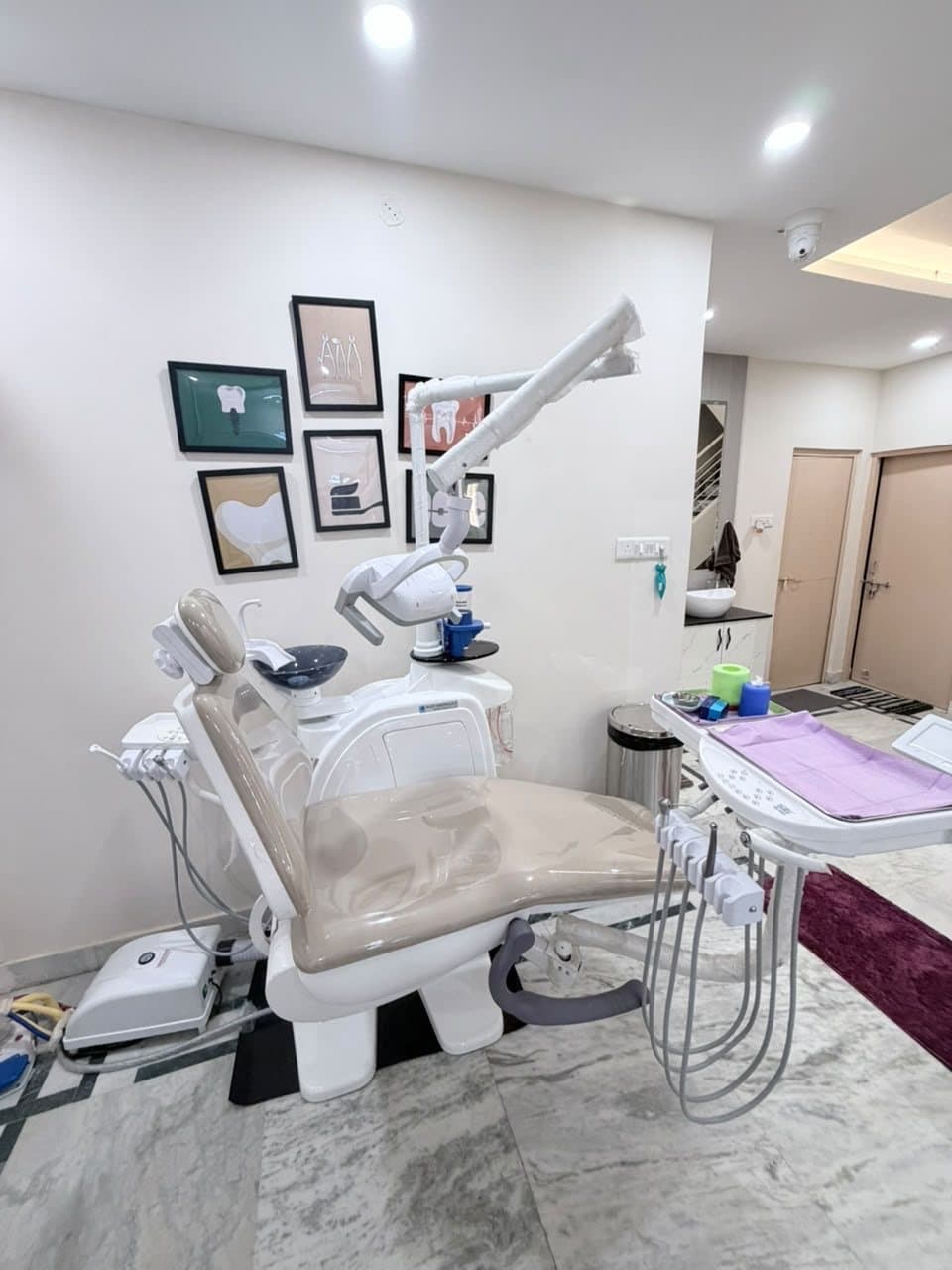 The treatment room — Sterile instruments, one patient at a time.